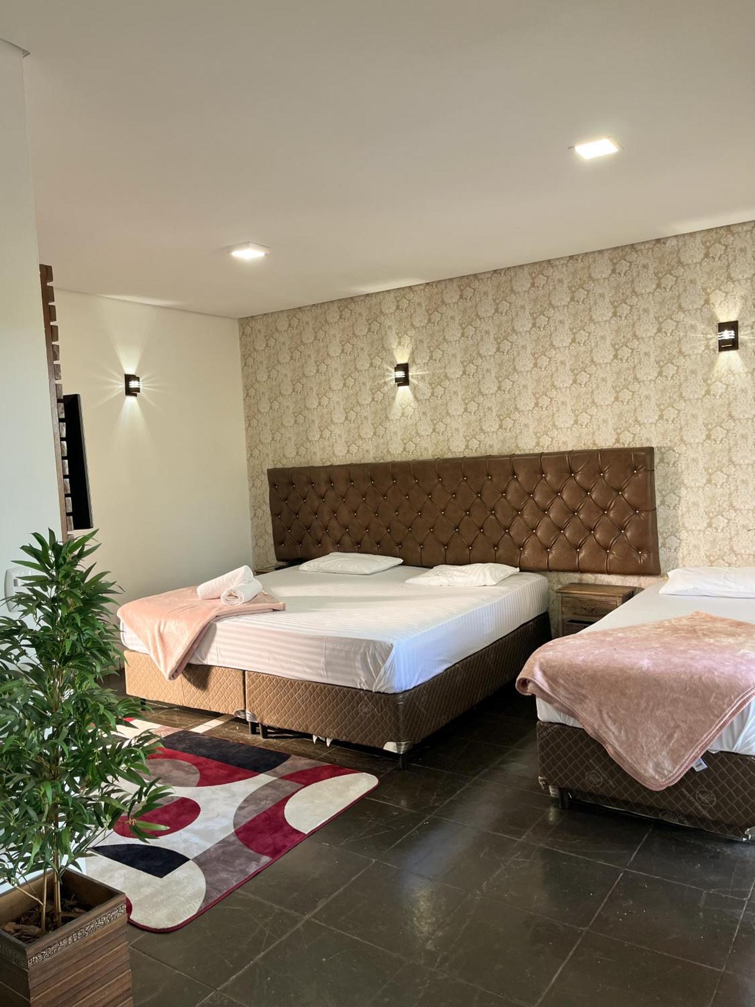 Park Hotel Modelo 피냐우지뉴 외부 사진