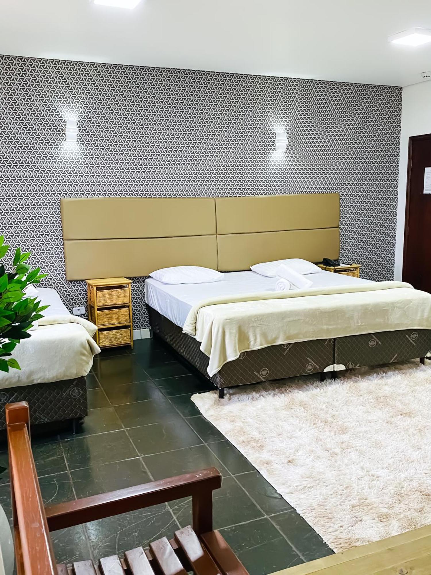 Park Hotel Modelo 피냐우지뉴 외부 사진